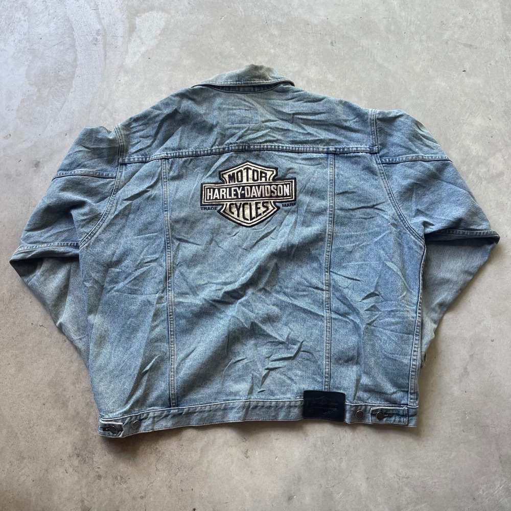 Harley Davidson Mens XXL Denim Trucker Jacket Light Wash Embroidered Logo Patch